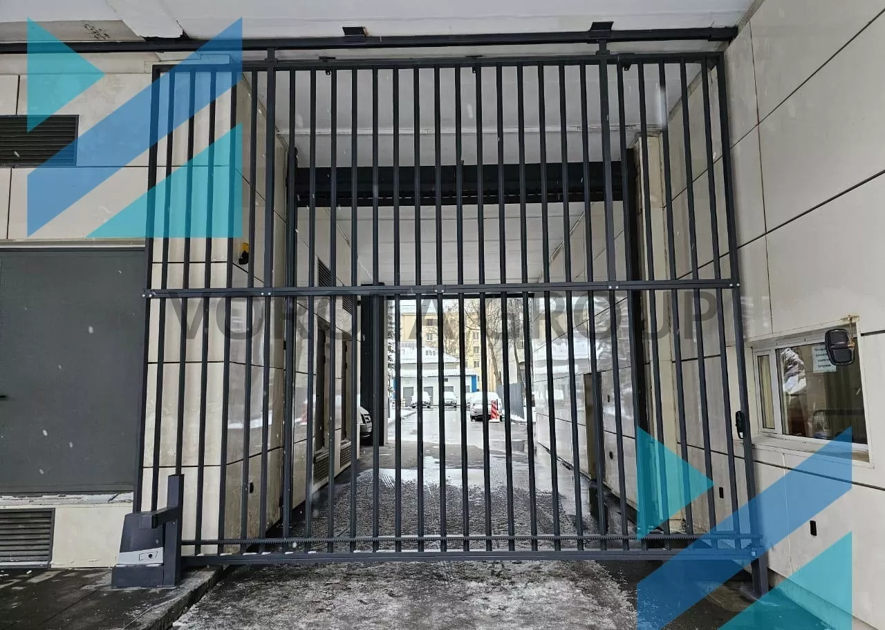 Откатные подвесные ворота Doorhan черные 2800x3100