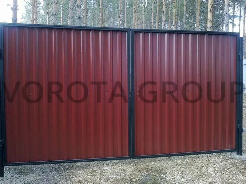 Распашные ворота Alutech бордовые 2500х3000