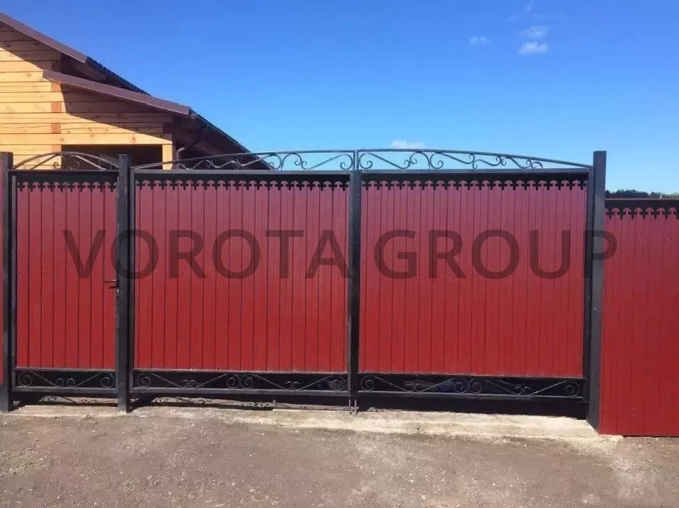 Автоматические распашные ворота Doorhan бордовые 3000×2500