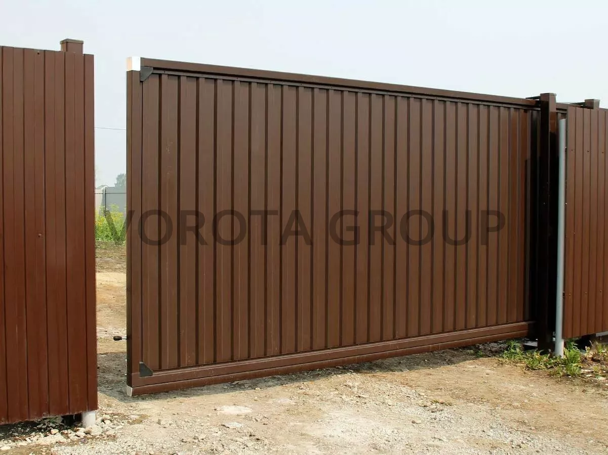 Откатные ворота из профнастила Doorhan коричневые 2400x2900
