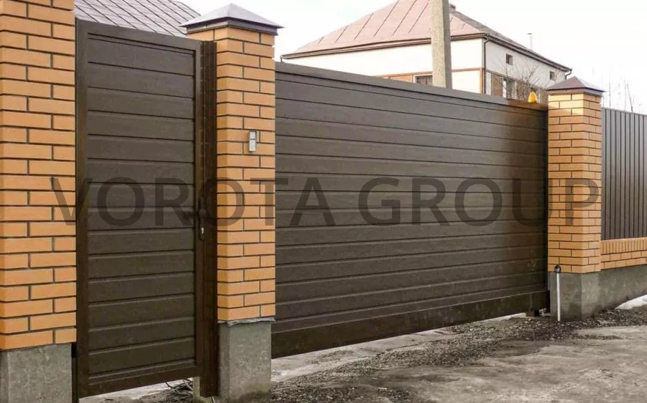 Консольные откатные ворота Doorhan коричневые 1700×2300