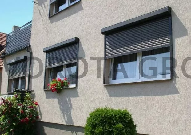 Рольставни на окна Doorhan в частный дом 1100х890