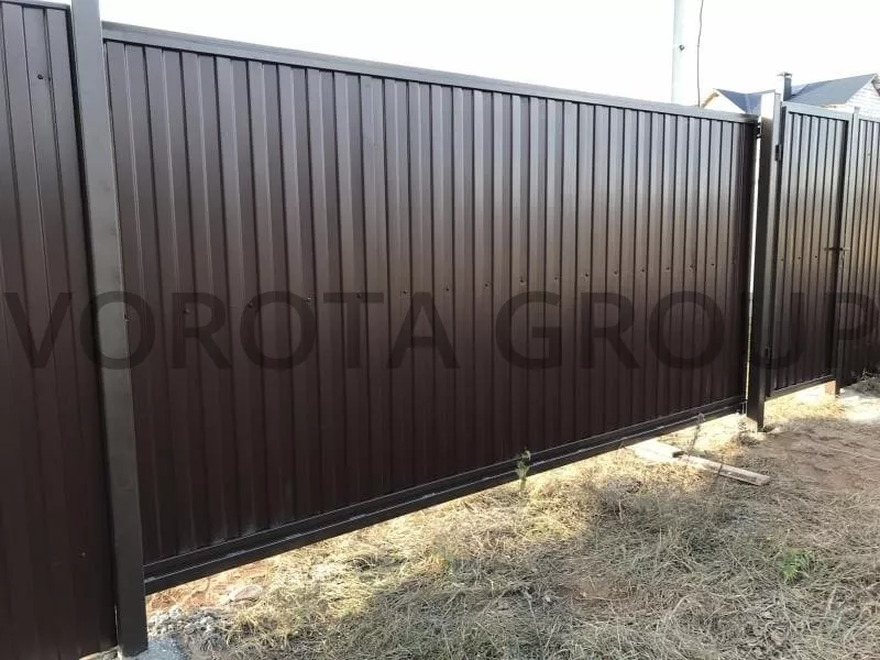 Откатные ворота Alutech коричневые 2000x1500