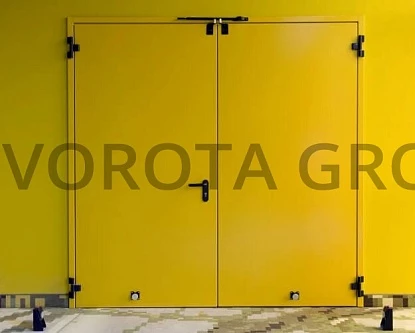 Противопожарные ворота Doorhan желтого цвета 2000х2200