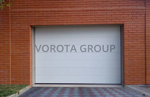 Автоматические ворота для гаража Alutech белого цвета 2000x1500